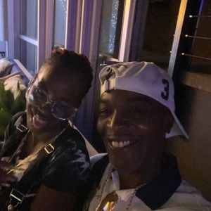 Meet your Posher, Barry